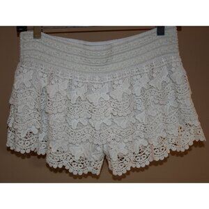 Cherish Cream Tiered Lace Short Large